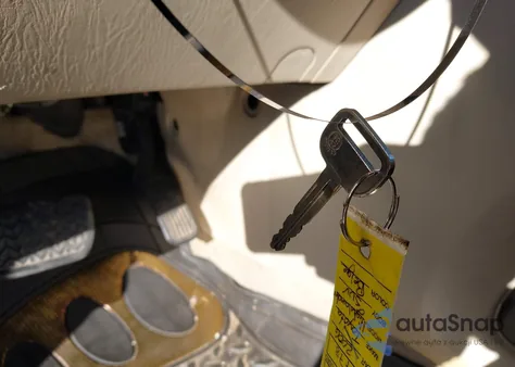 2006 Toyota Highlander from USA, damaged, VIN JTEDD21A060136481